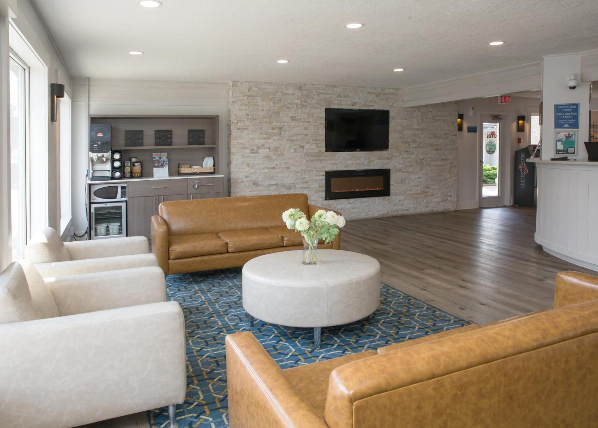 Days Inn By Wyndham Kelowna Exteriér fotografie