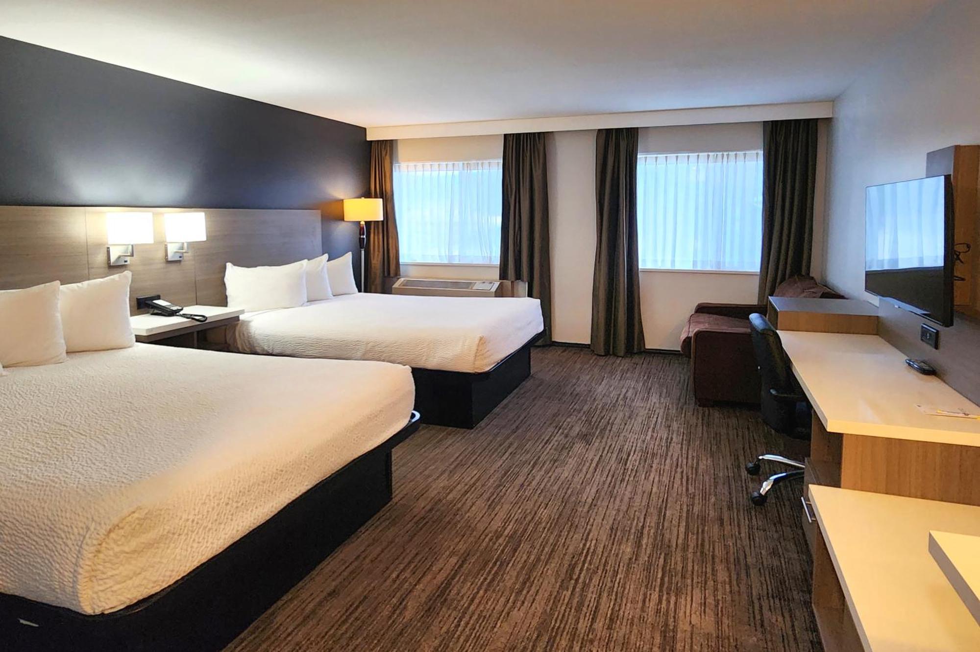 Days Inn By Wyndham Kelowna Exteriér fotografie