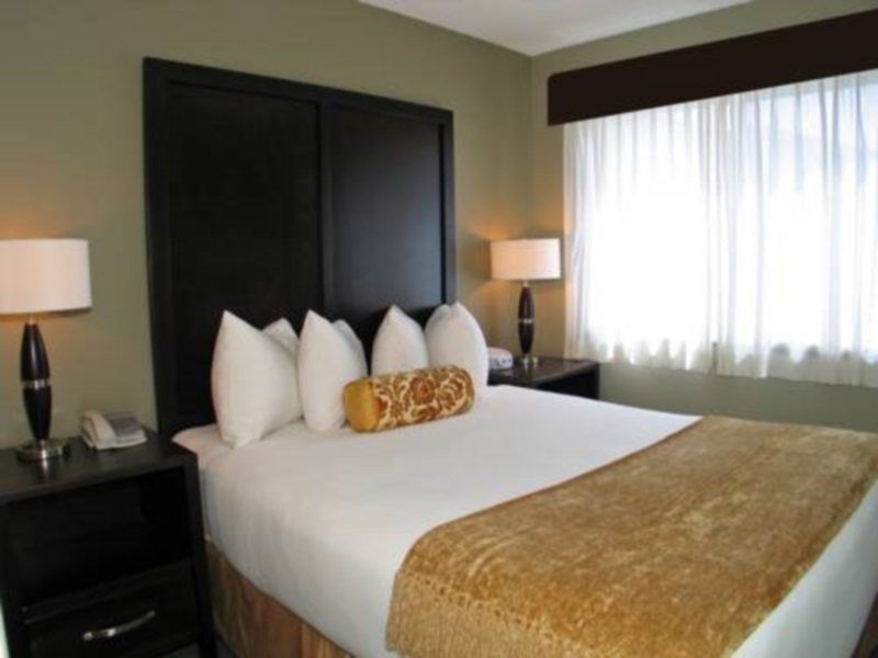 Days Inn By Wyndham Kelowna Exteriér fotografie